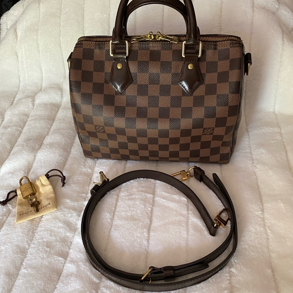 Authentic Louis Vuitton speedy 25 bandouliere